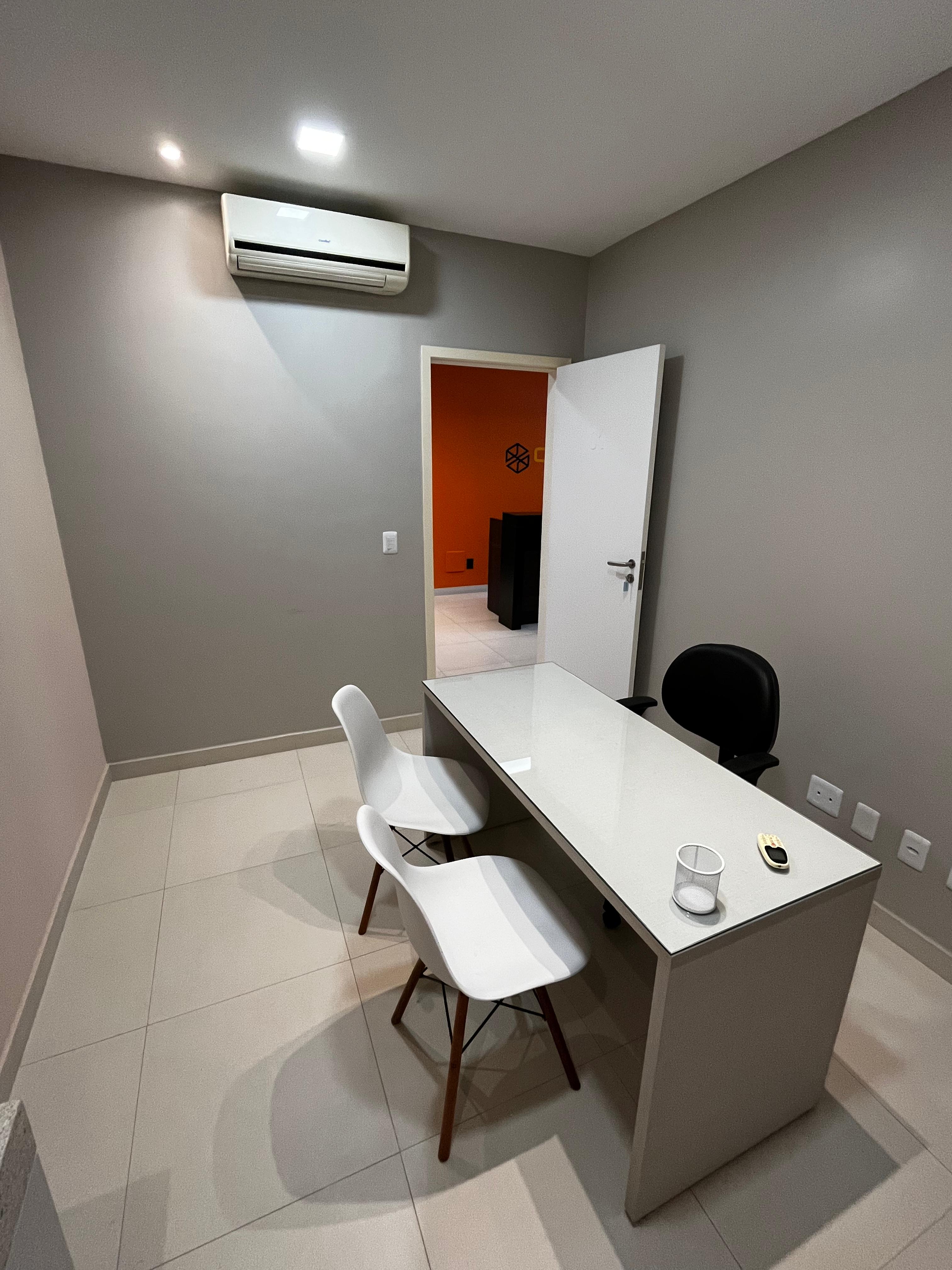Sala de escritório decorada